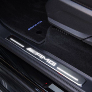 Reequipamiento de umbrales de puerta iluminados AMG